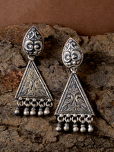 Load image into Gallery viewer, 92.5 Sterling silver Multiple Textured Earring With Danglers
